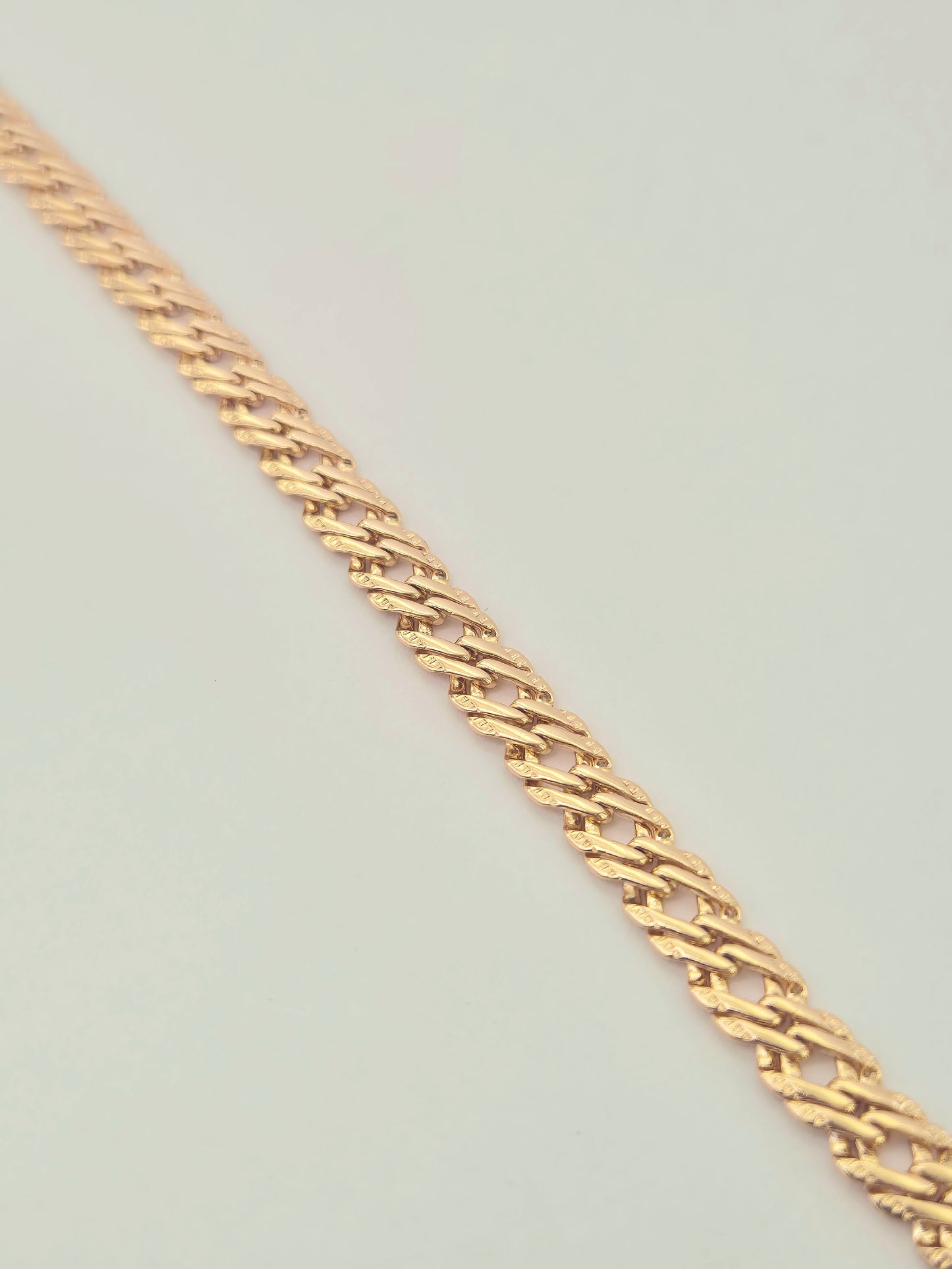 XP apyrankė - pintas dizainas