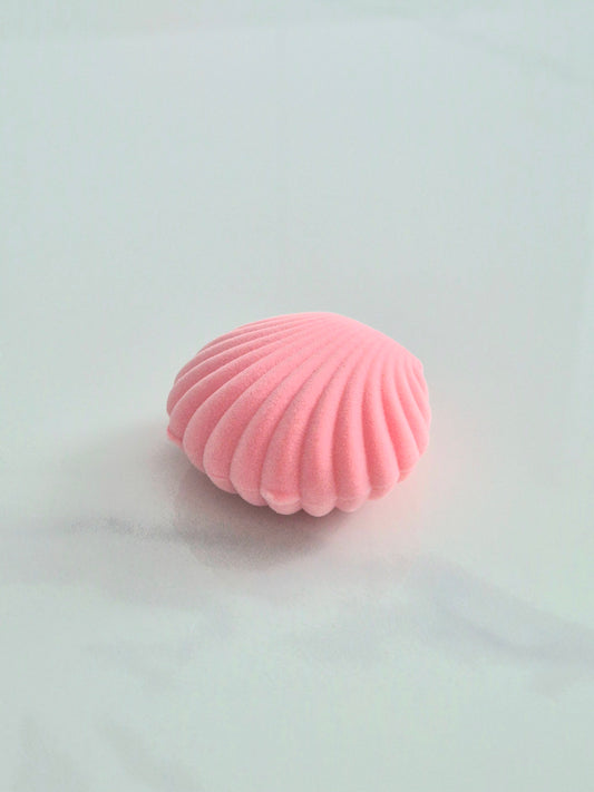 Dekoratyvinė kriauklės formos dėžutė